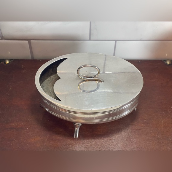 Antique Walker & Hall Non-Stain Silver Plated Moustache Pedestal Spoon Warmer - Picture 3 of 13